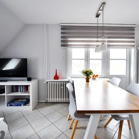 Apartment Haus Windhuug 5 Utersum